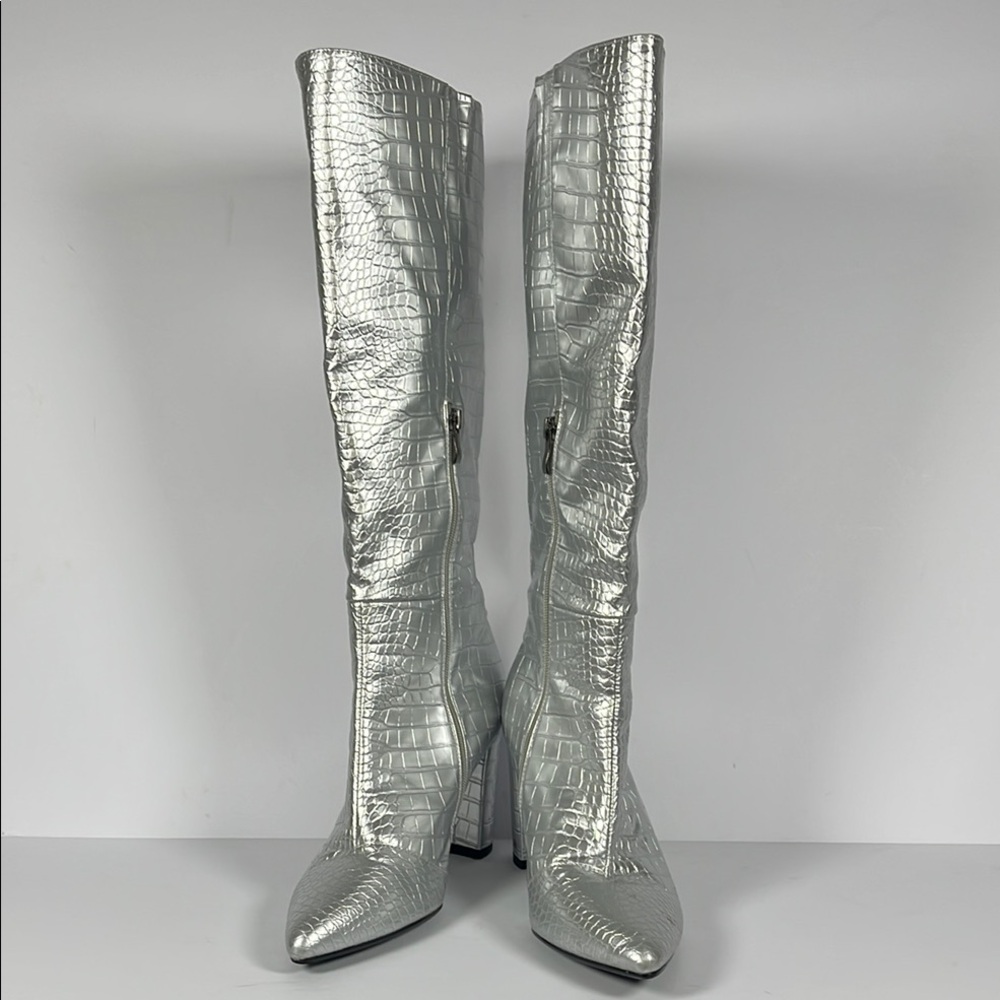 Modatope Silver Croc-Embossed 3.5” Block Heel Knee-High Zip Boots Sz 8.5